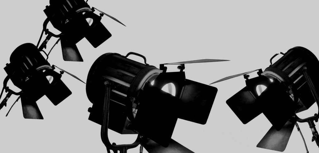 Bild 3 „Scheinwerfer“, © Rainer Sturm/ pixelio.de